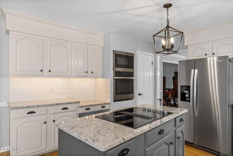 6 Greenfield Court Clifton Park NY 12065