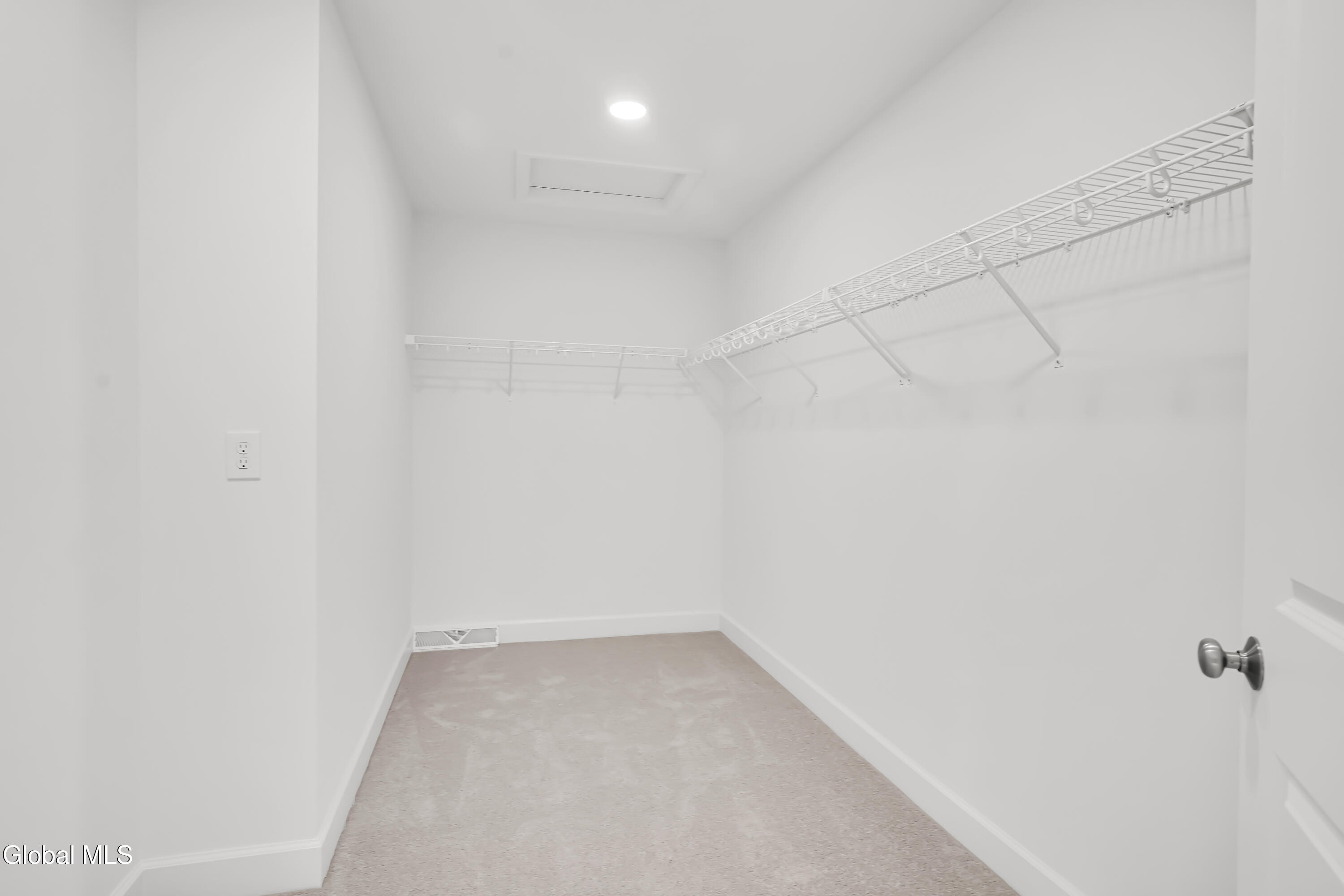 31 Indigo Court Selkirk NY 12158