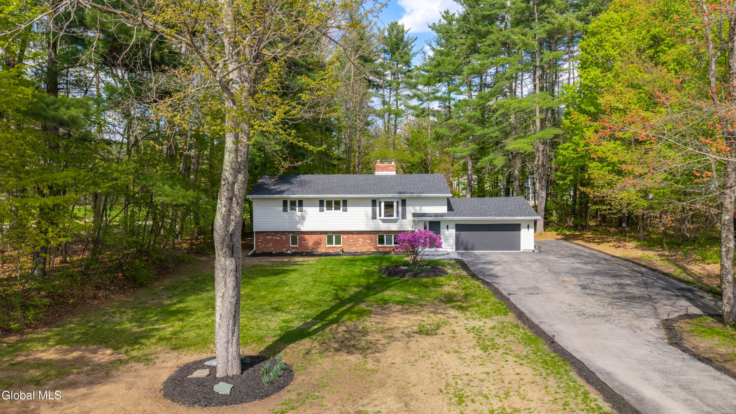 2 Carefree Lane Gansevoort NY 12831
