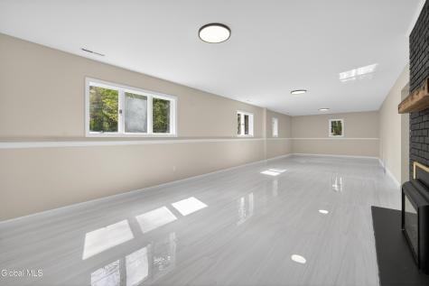 2 Carefree Lane Gansevoort NY 12831