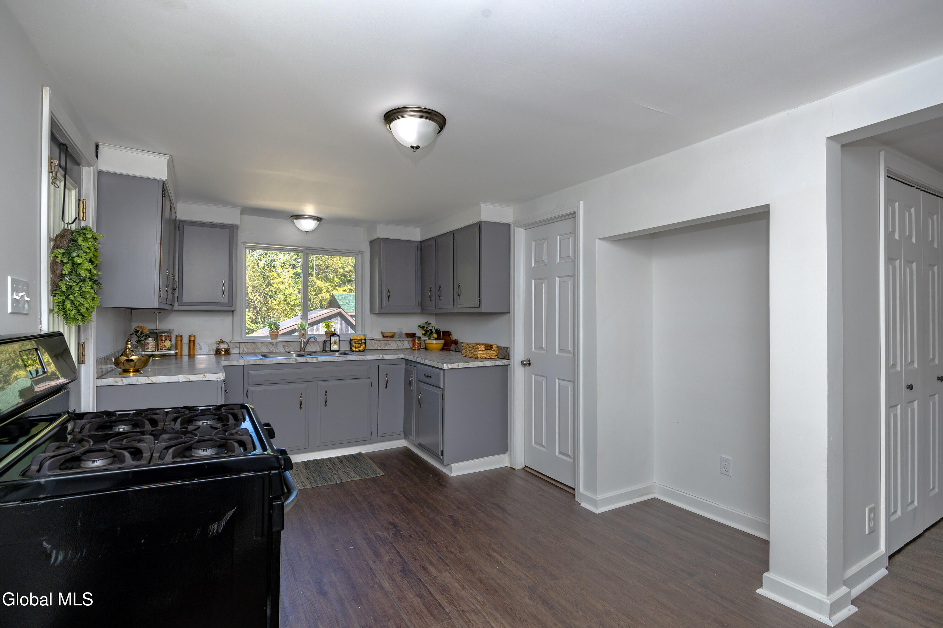 167 Guideboard Road Waterford NY 12188