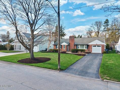 109 5th Avenue Saratoga Springs NY 12866
