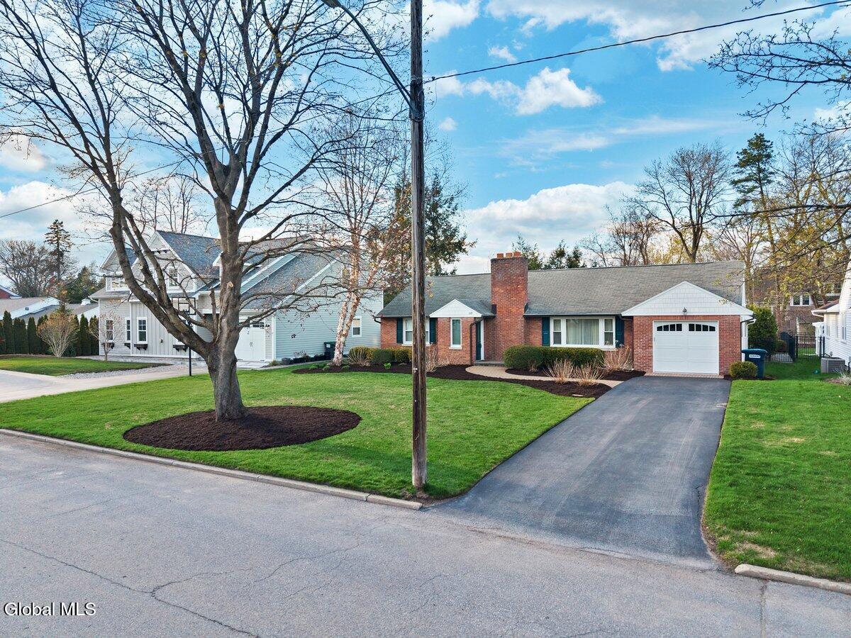 109 5th Avenue Saratoga Springs NY 12866