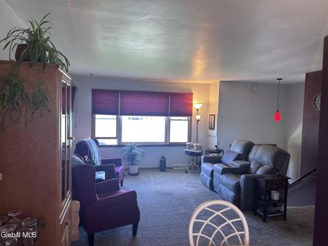 6 Rolling Hills Road Colonie NY 12309