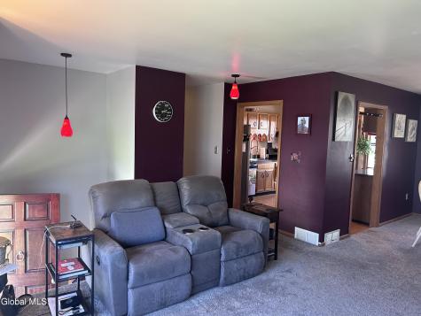 6 Rolling Hills Road Colonie NY 12309