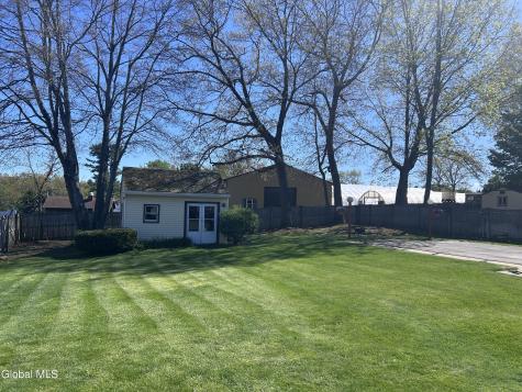 6 Rolling Hills Road Colonie NY 12309