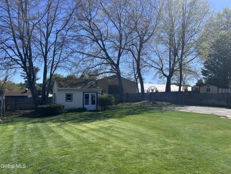6 Rolling Hills Road Colonie NY 12309