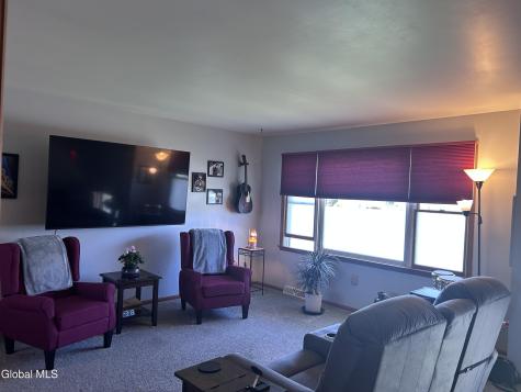 6 Rolling Hills Road Colonie NY 12309