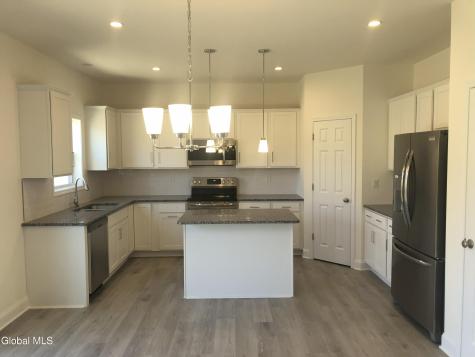 918 Ridgeview Circle Castleton NY 12033