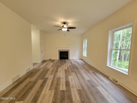 918 Ridgeview Circle Castleton NY 12033