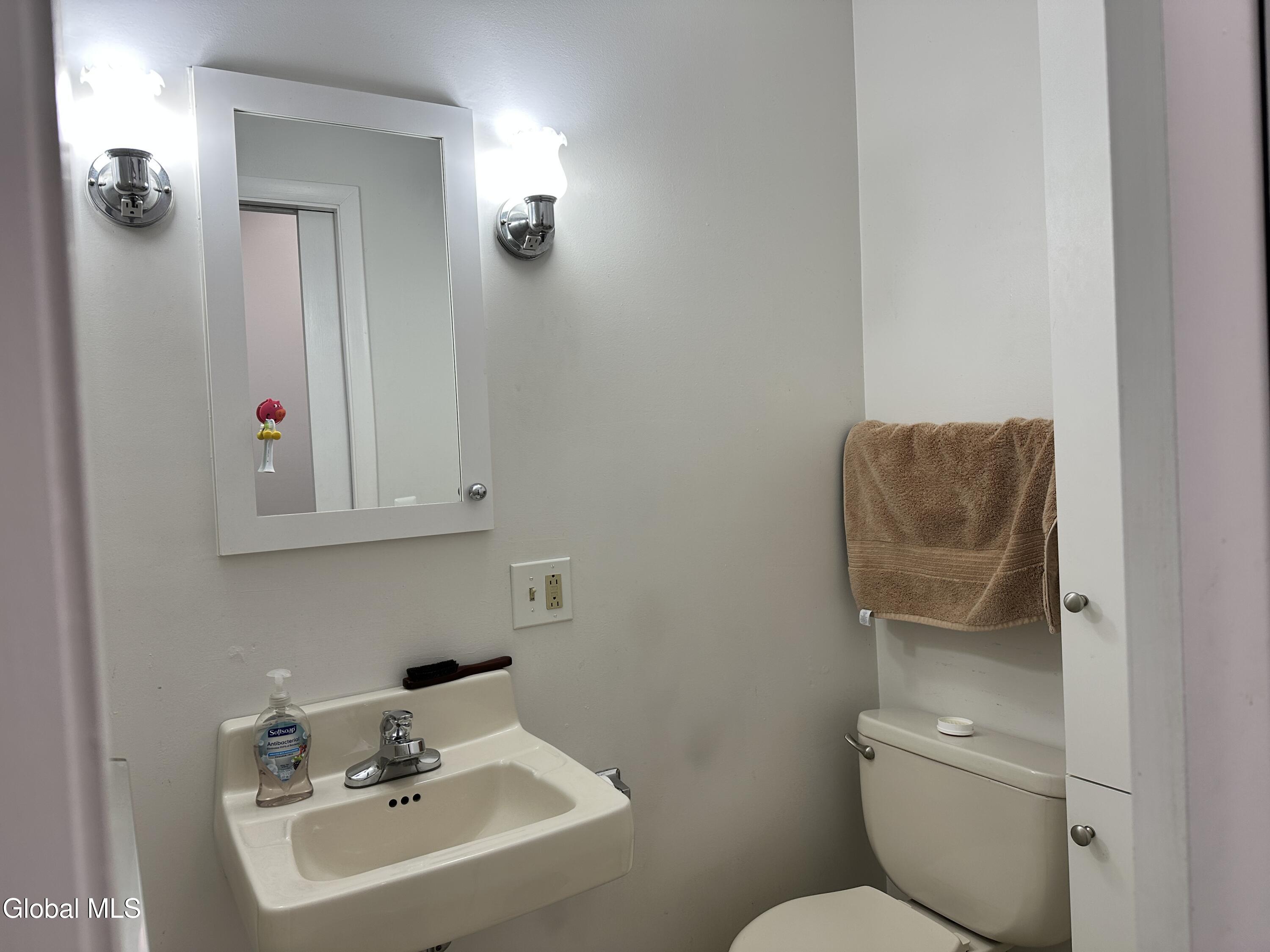 31 Point View Drive East Greenbush NY 12061