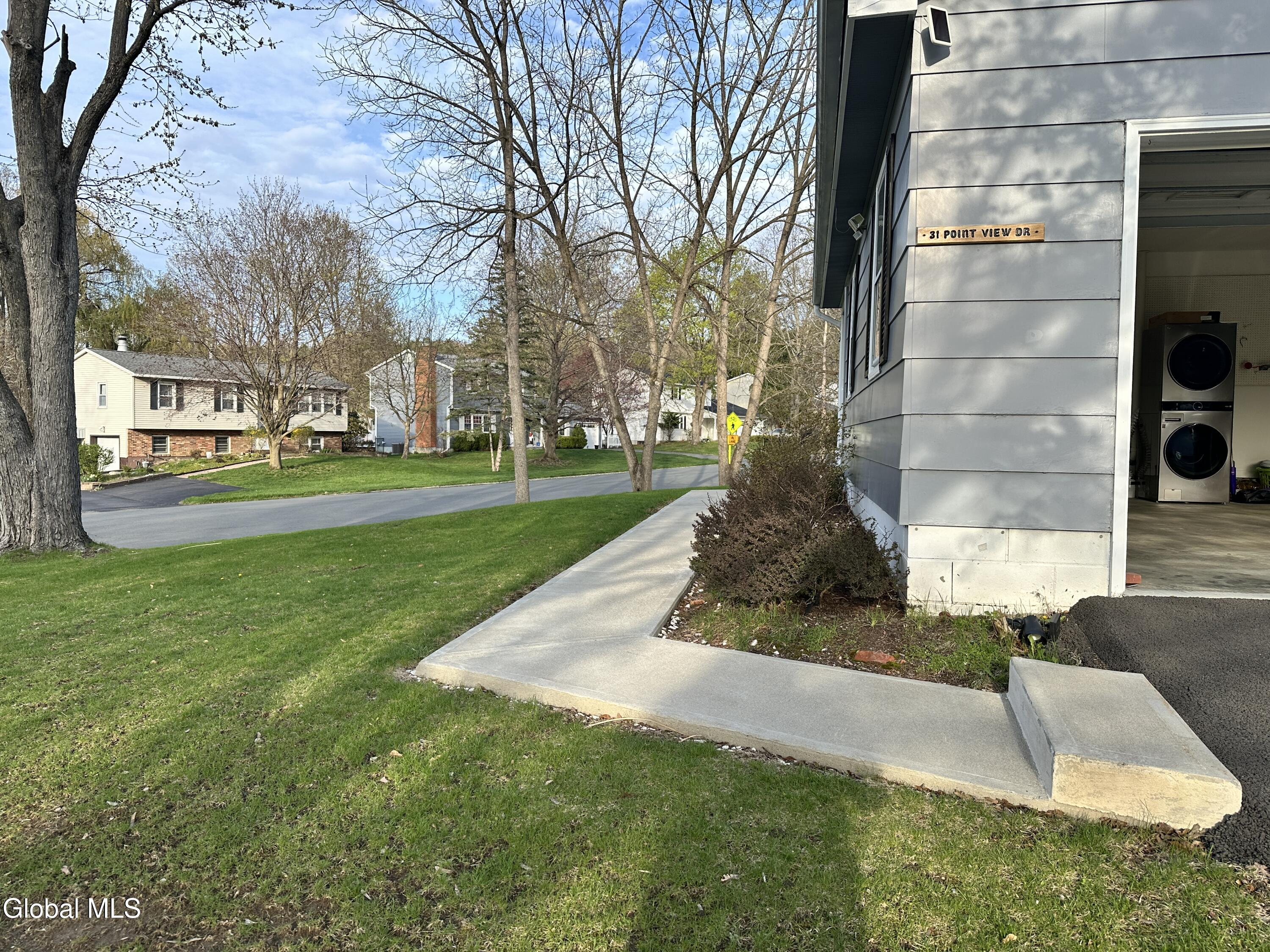 31 Point View Drive East Greenbush NY 12061