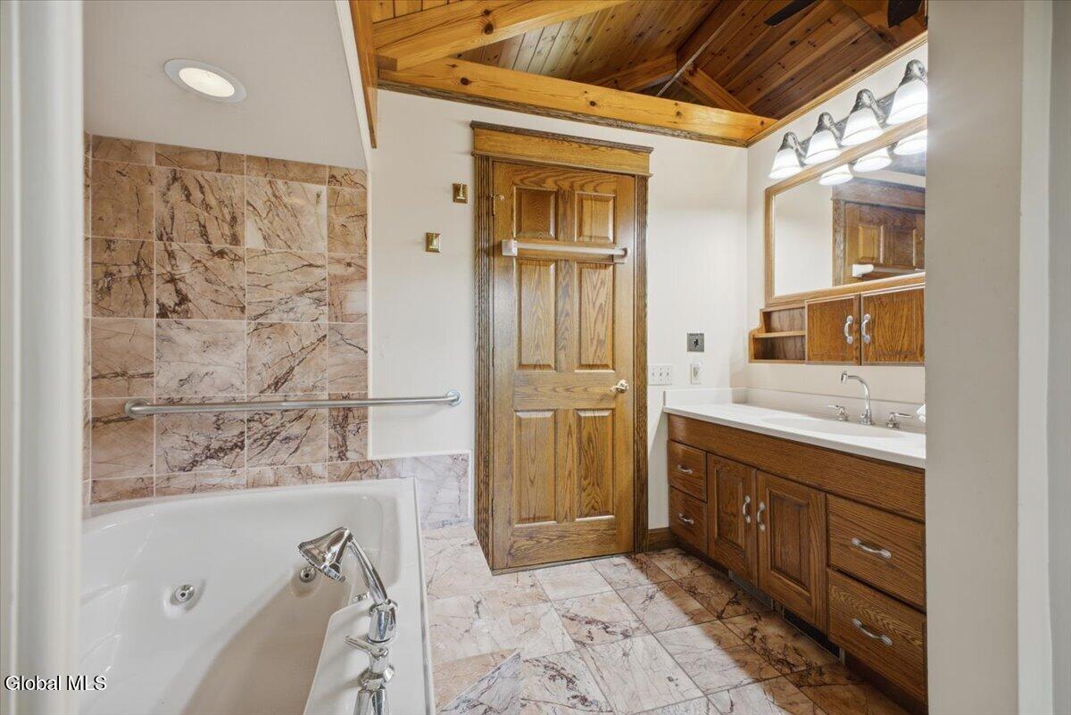 35 Wildwood Place Queensbury NY 12804
