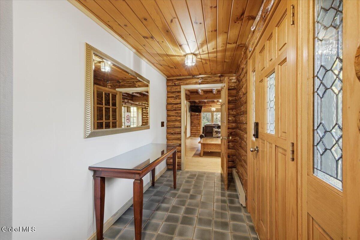 35 Wildwood Place Queensbury NY 12804