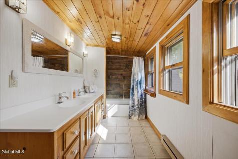 35 Wildwood Place Queensbury NY 12804