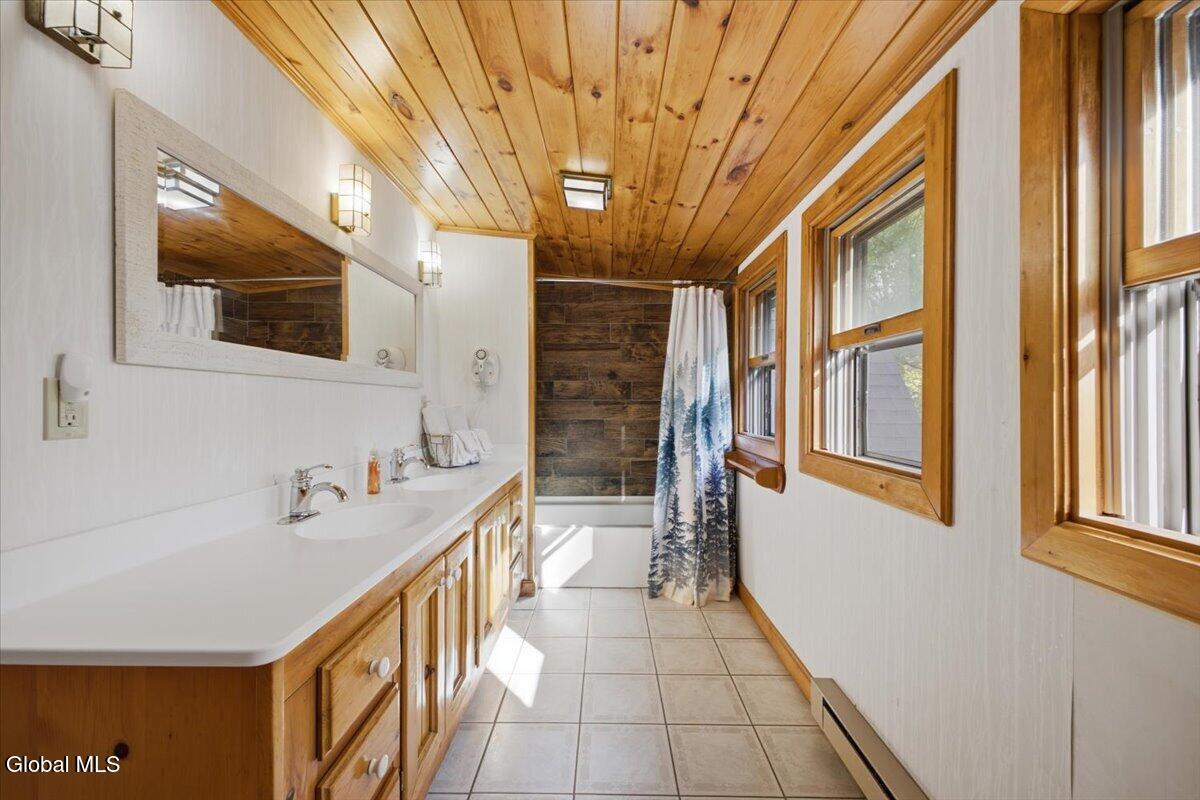 35 Wildwood Place Queensbury NY 12804