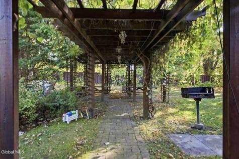 35 Wildwood Place Queensbury NY 12804