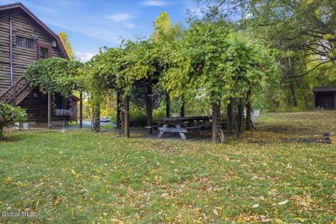 35 Wildwood Place Queensbury NY 12804