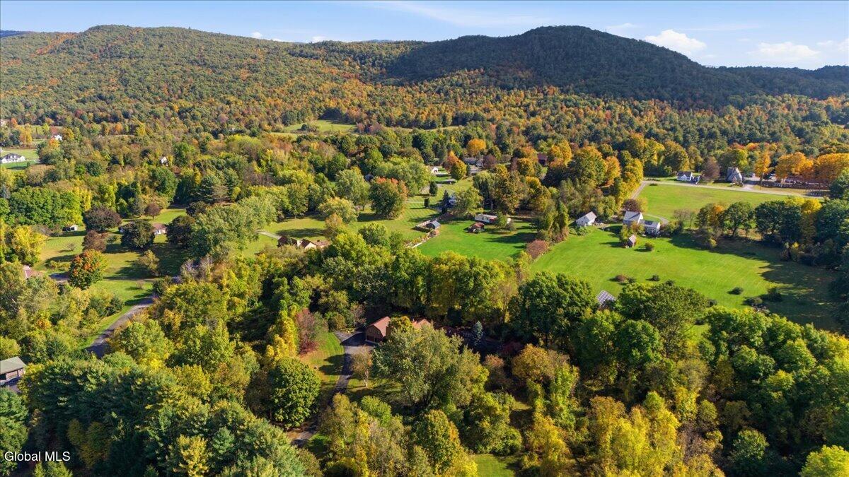 35 Wildwood Place Queensbury NY 12804