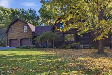 35 Wildwood Place Queensbury NY 12804