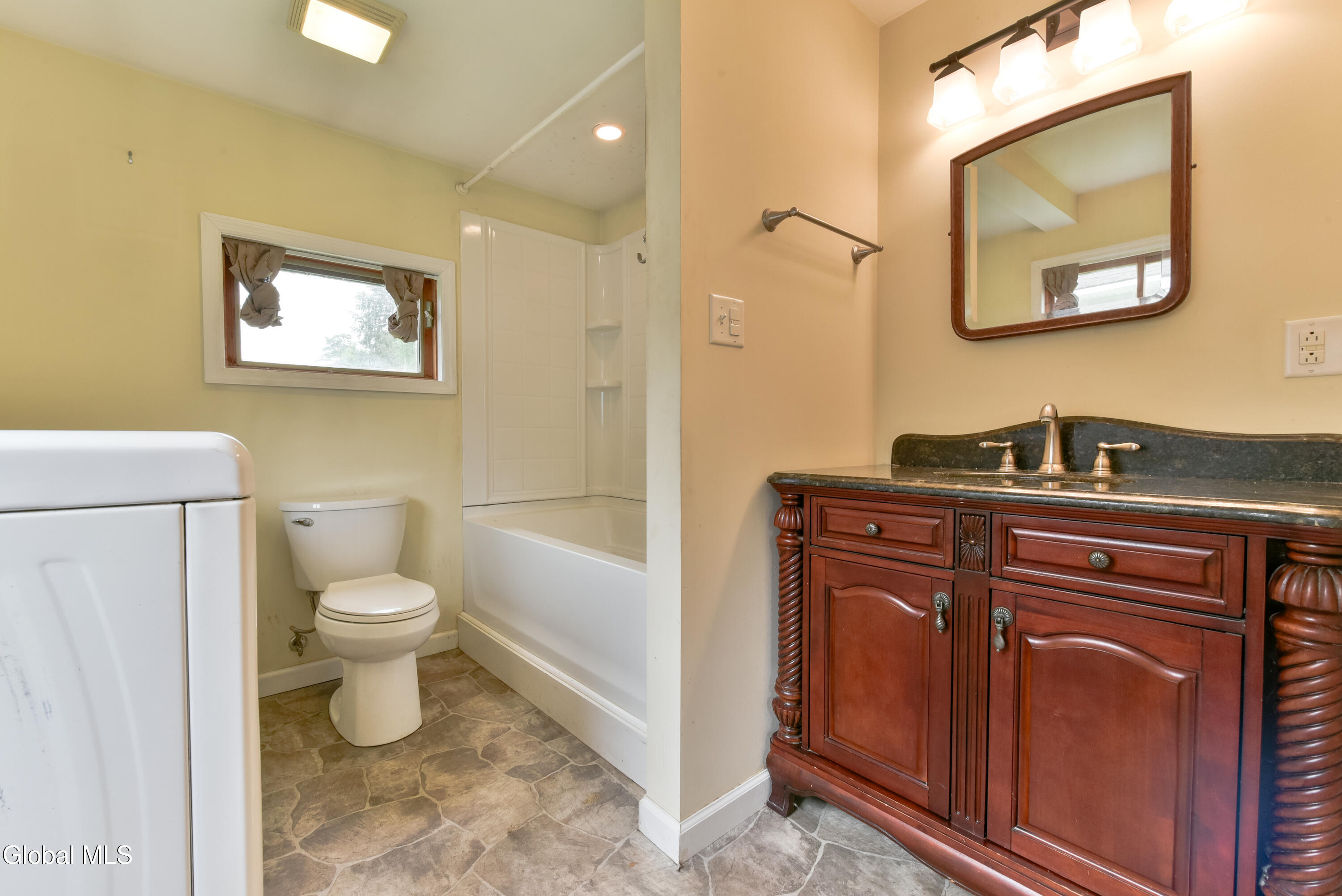 5877 Lake Road Galway NY 12074