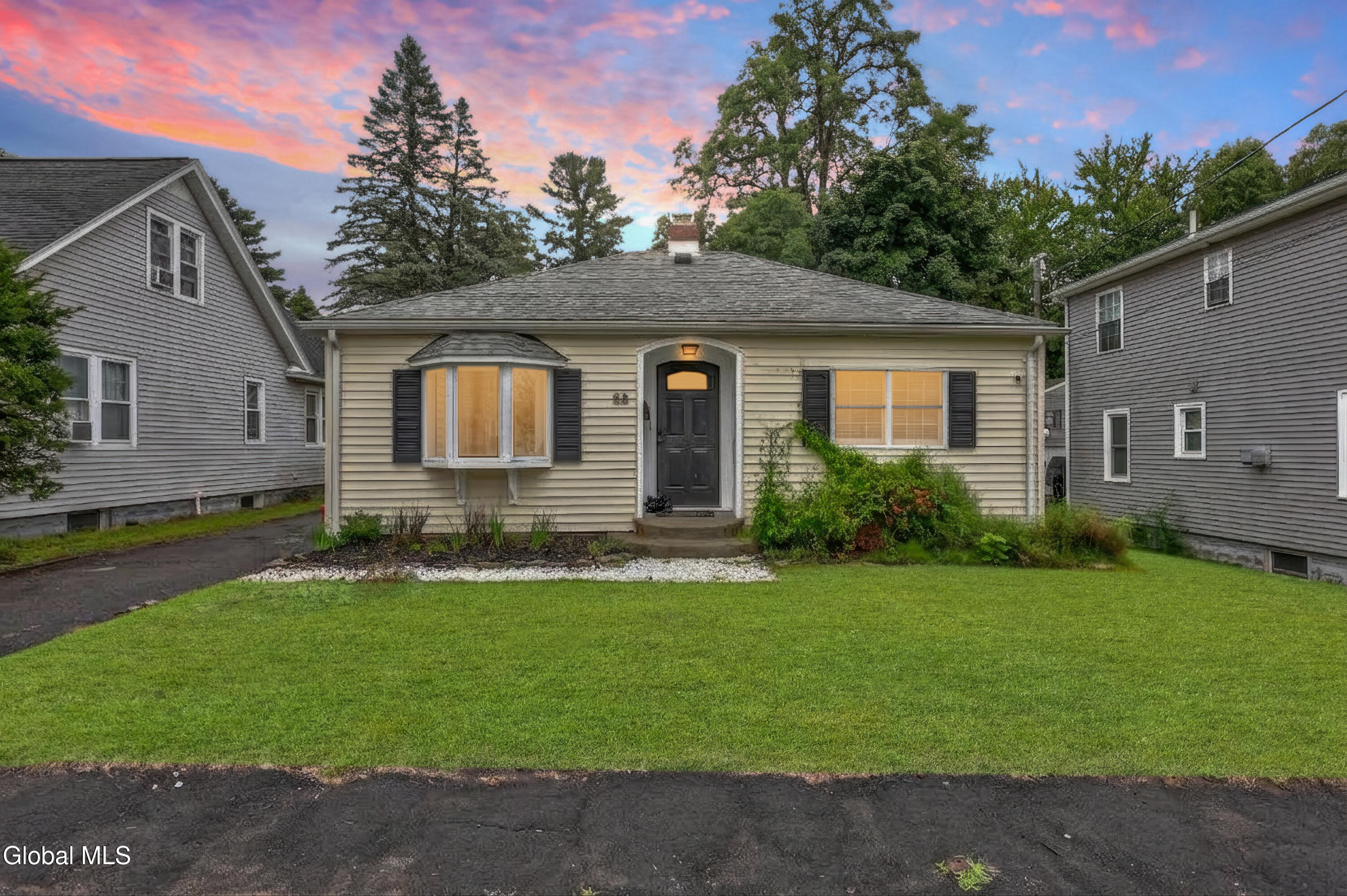 58 Frederick Avenue Colonie NY 12205
