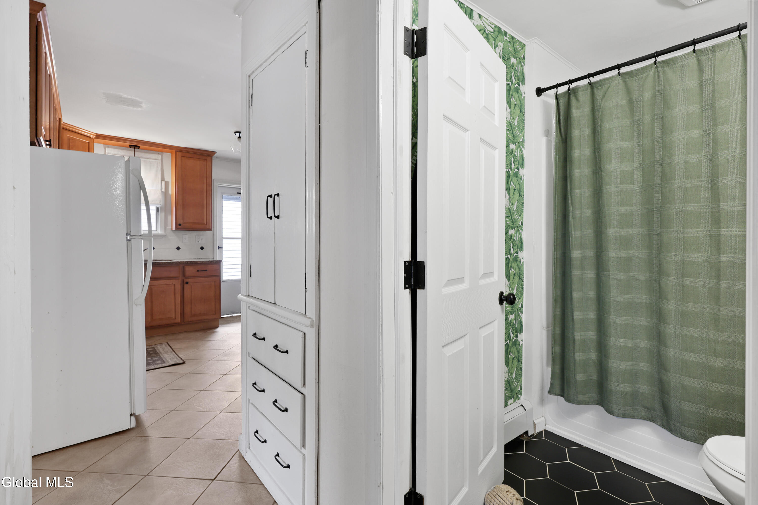 58 Frederick Avenue Colonie NY 12205