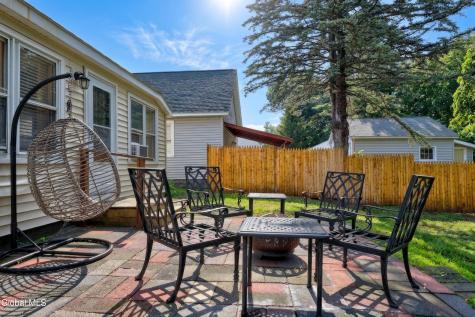 58 Frederick Avenue Colonie NY 12205