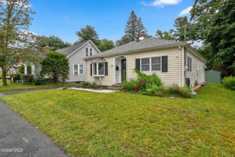 58 Frederick Avenue Colonie NY 12205
