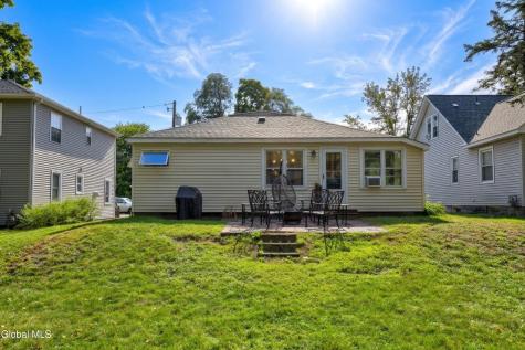 58 Frederick Avenue Colonie NY 12205