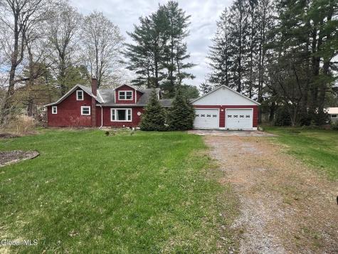 5518 Crooked Street Galway NY 12025