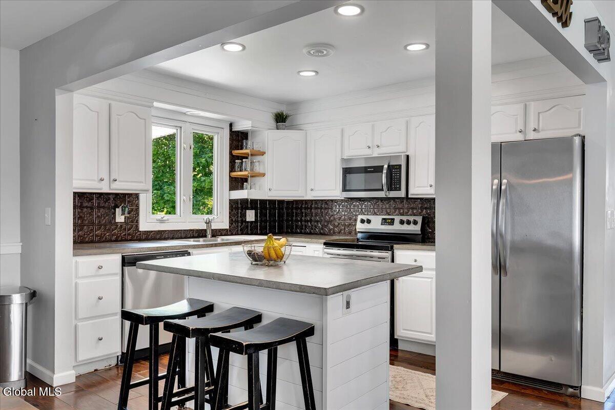 19 James Lane Troy NY 12182