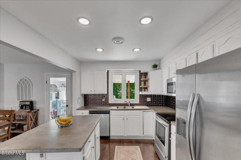 19 James Lane Troy NY 12182