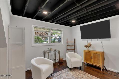 19 James Lane Troy NY 12182