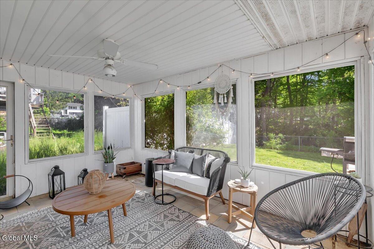 19 James Lane Troy NY 12182