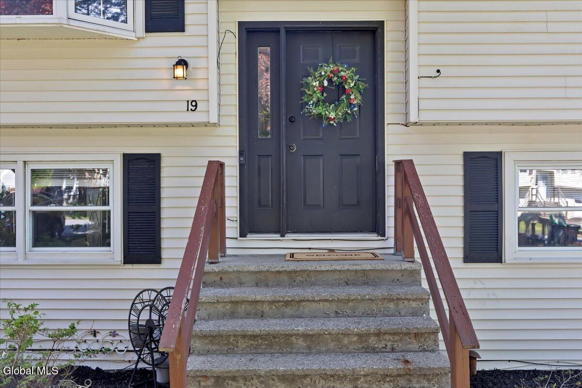 19 James Lane Troy NY 12182
