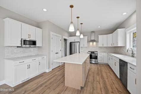 6 Royal Court Cohoes NY 12047
