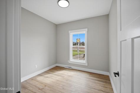 6 Royal Court Cohoes NY 12047