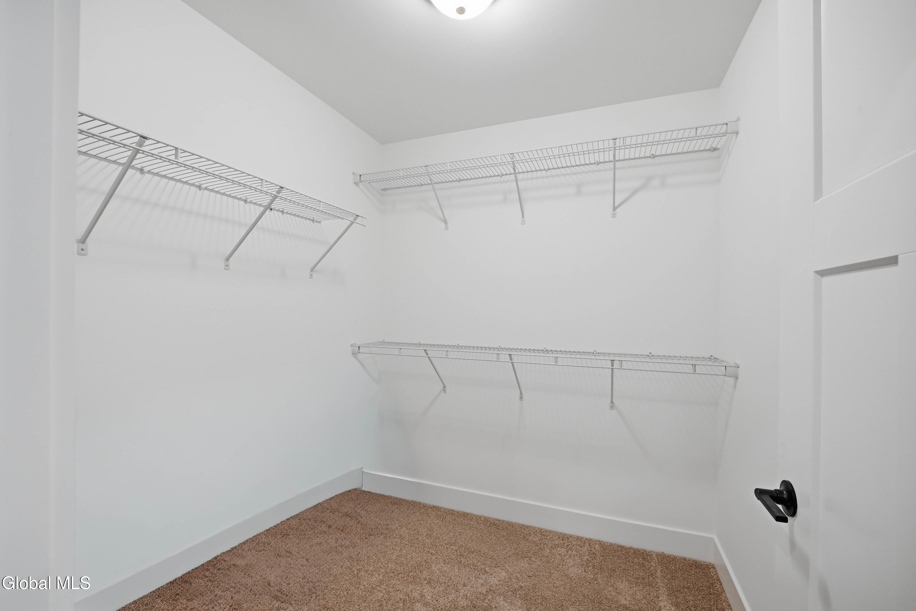 6 Royal Court Cohoes NY 12047