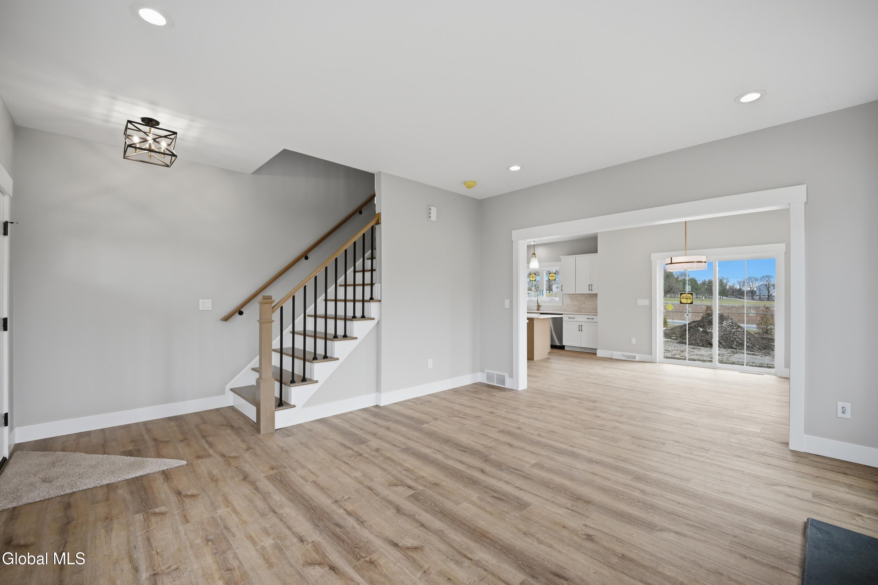 6 Royal Court Cohoes NY 12047