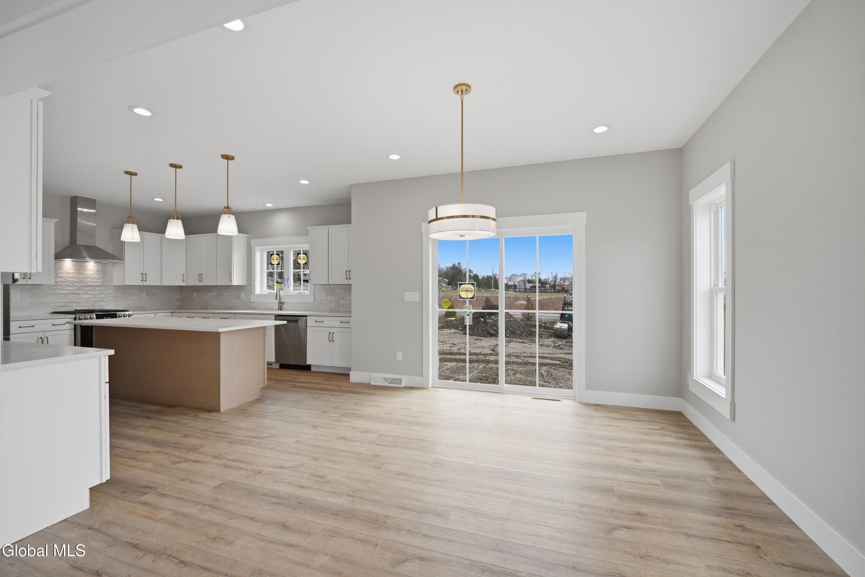 6 Royal Court Cohoes NY 12047