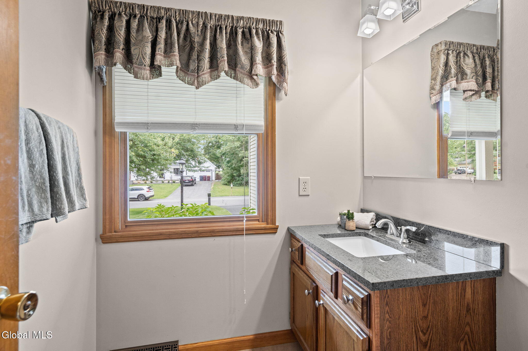 4204 Bostonian Drive Schenectady NY 12306