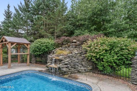 4204 Bostonian Drive Schenectady NY 12306