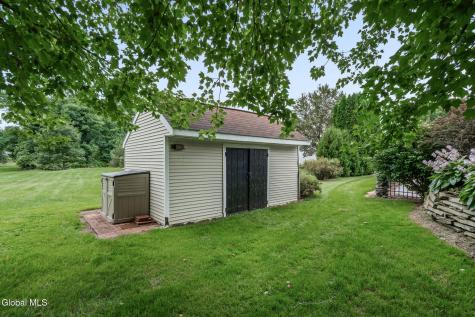 4204 Bostonian Drive Schenectady NY 12306