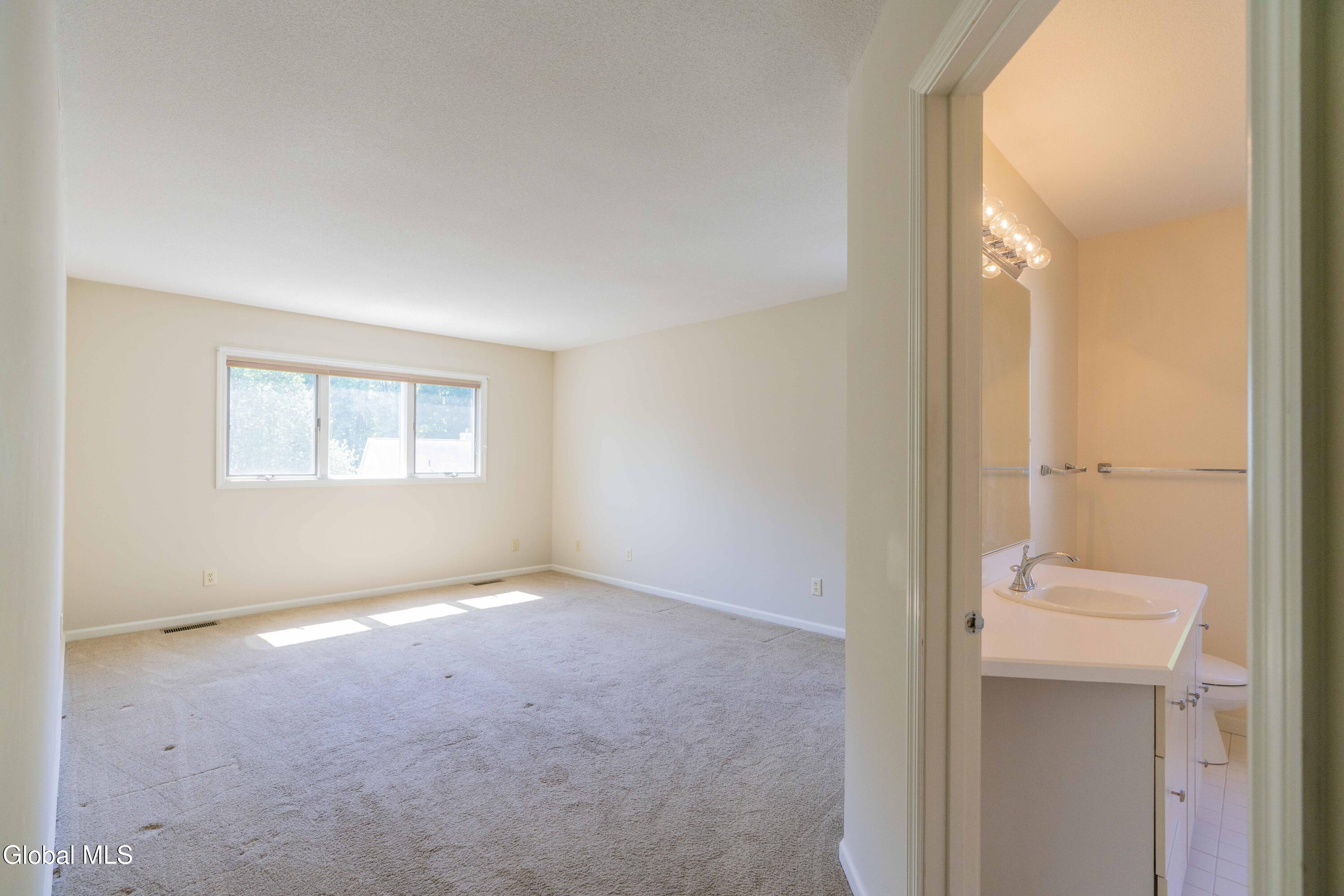 83 Pepper Lane Saratoga Springs NY 12866
