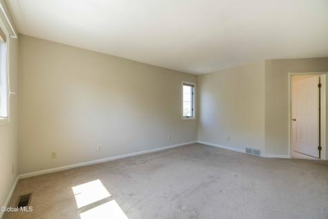 83 Pepper Lane Saratoga Springs NY 12866
