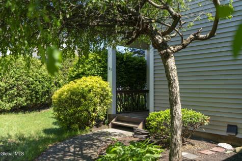 83 Pepper Lane Saratoga Springs NY 12866