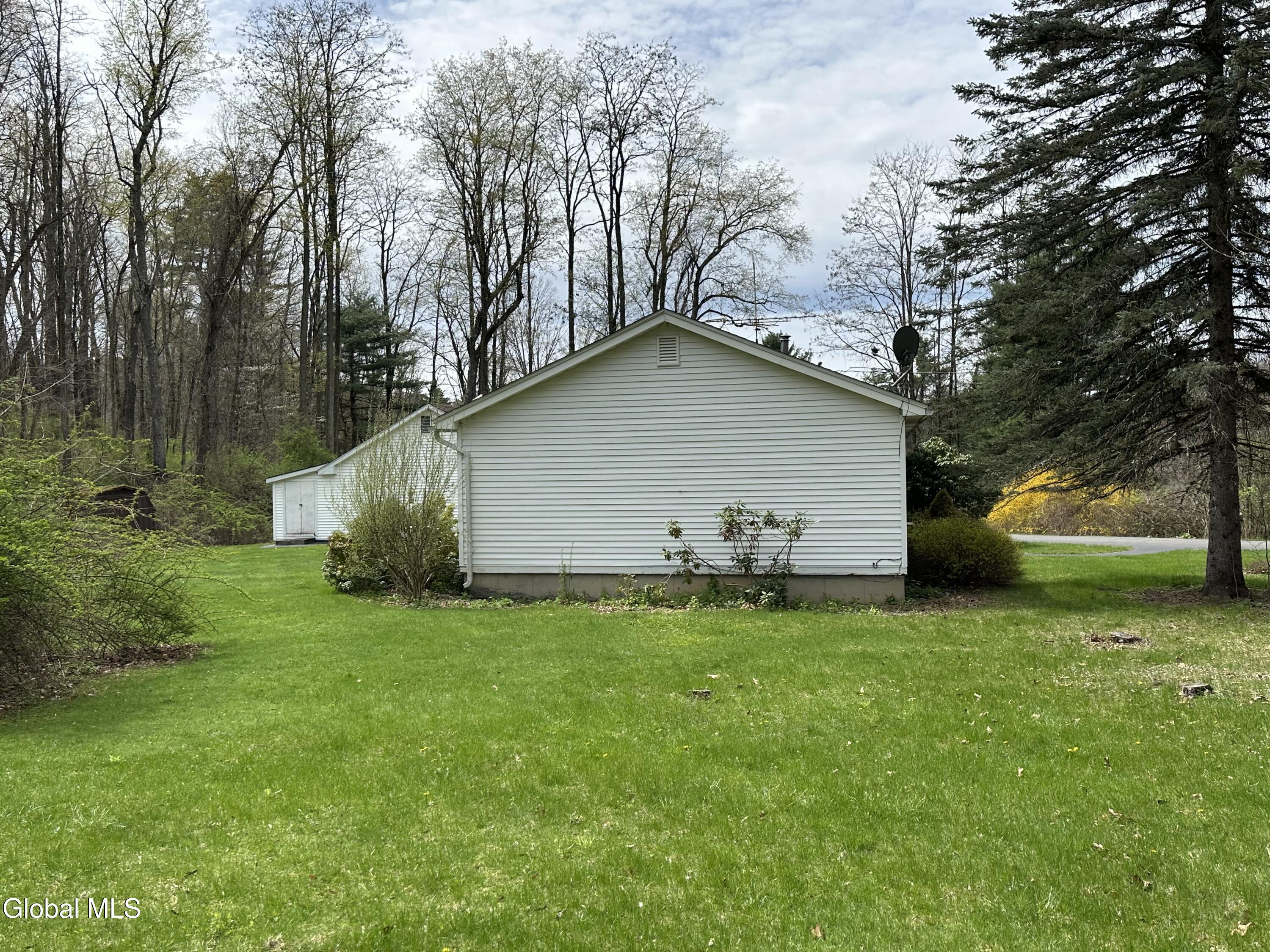 11 Kinderhook Lane New Lebanon NY 12125