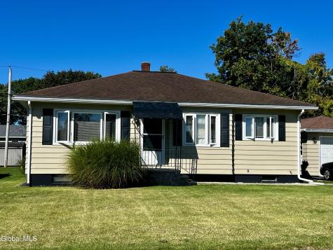 20 Peter Lane Amsterdam NY 12010