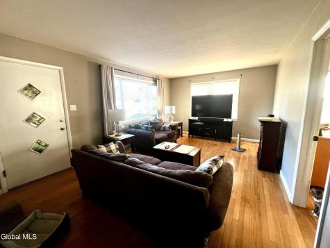 20 Peter Lane Amsterdam NY 12010